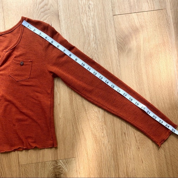 Crop Top Long Sleeves Orange Tee - S - Picture 9 of 12